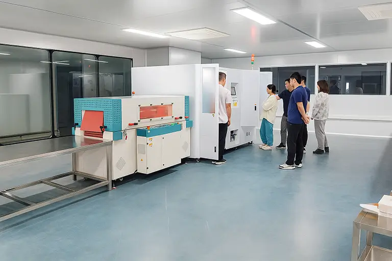 TY480 shrink-wrap machine being installed on the customer’s factory floor